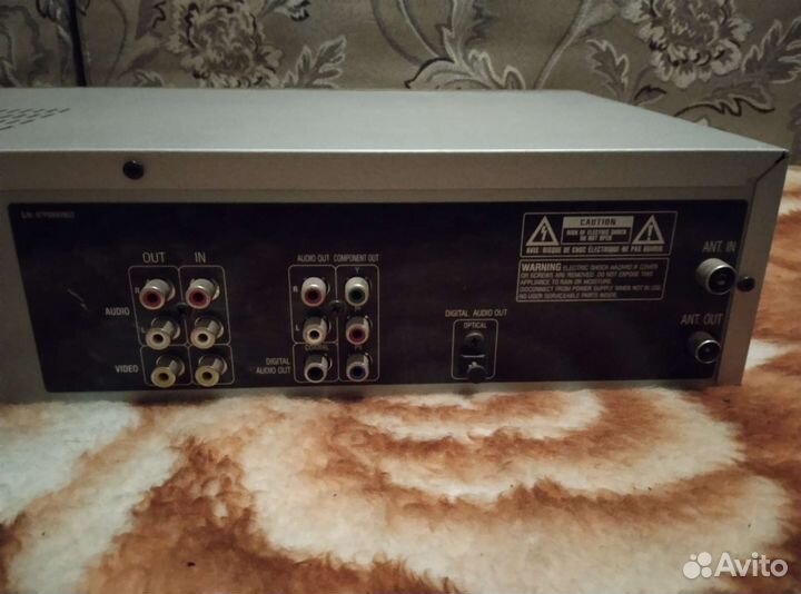 Видео плюс DVD проигрыватель Rolsen