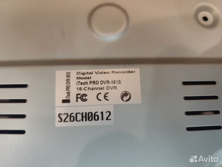 Видеорегистраторы с монитором