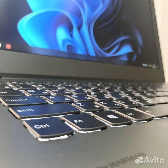 Игровой ноутбук Lenovo