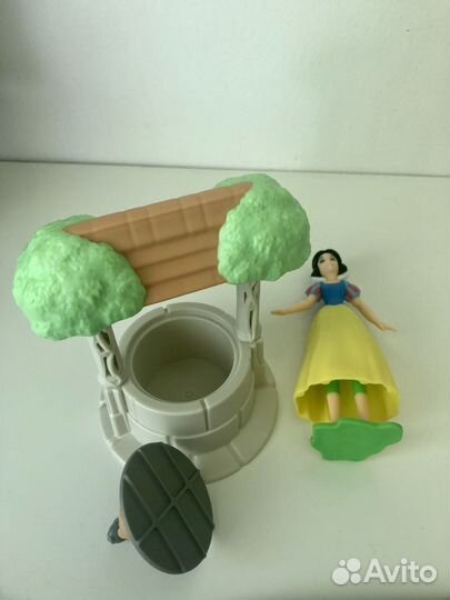 Игрушка из Kinder сюрприз макси 220 г Белоснежка