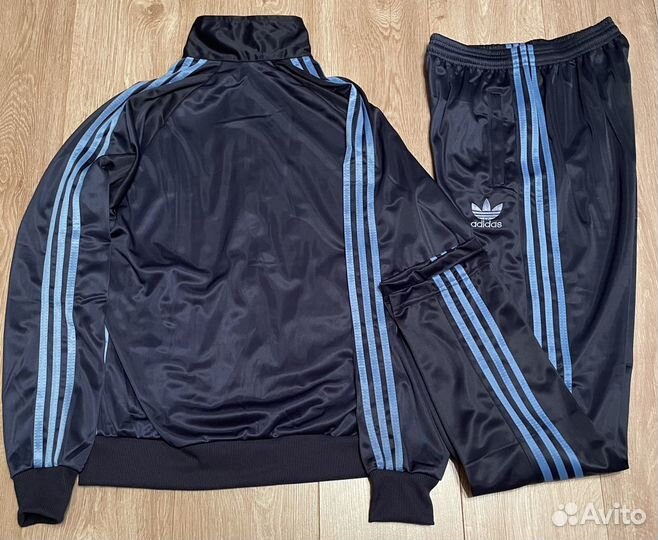 Спортивный костюм adidas