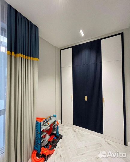 Шкаф купе с фабрики Y 411