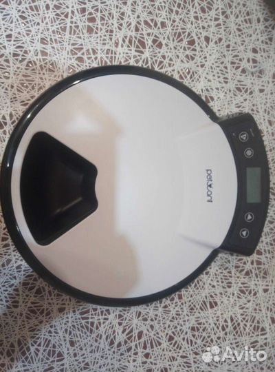 Автоматическая кормушка для кошек и собак