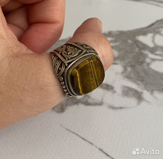 Кольцо с тигровым глазом