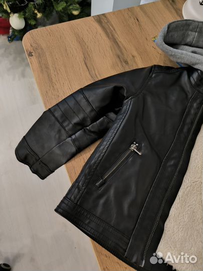 Куртка H&M осенняя на мальчика р. 110 с капюшоном