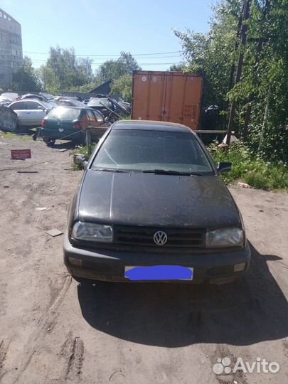 Запчасти Б/у Volkswagen Vento 1.8 (AAM)