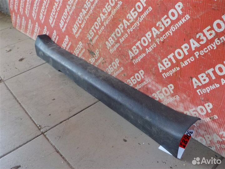 Накладка порога передняя левая Toyota Corolla