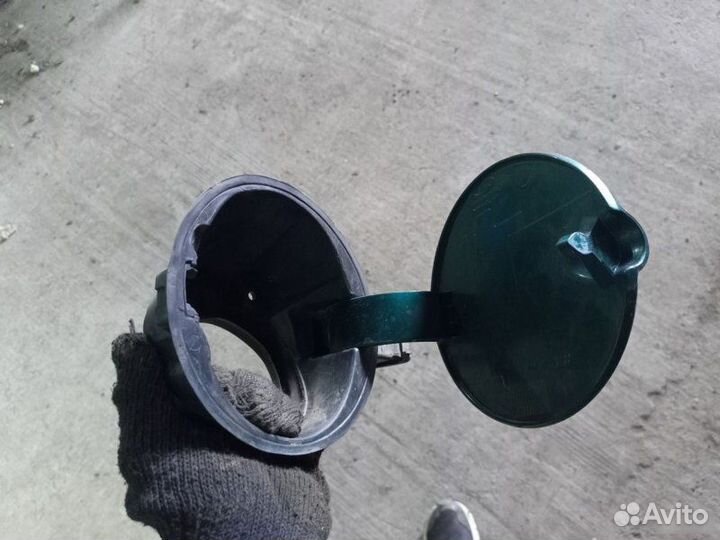 Лючок бензобака Ford Focus