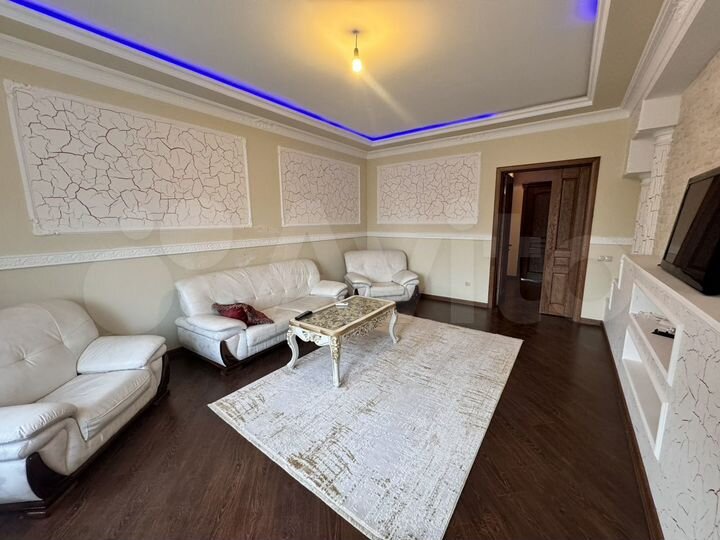 2-к. квартира, 90 м², 2/5 эт.