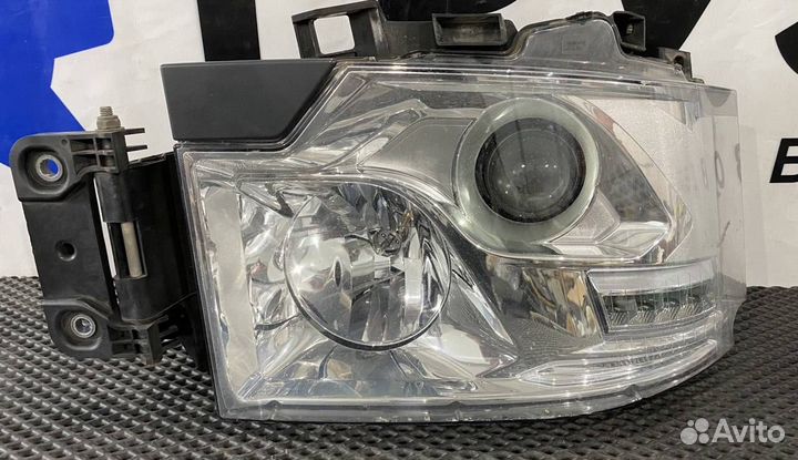 Фара правая Renault T 89207601