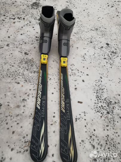 Горные лыжи. Шлем