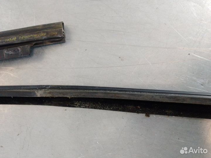 Уплотнитель стекла двери Ford Focus Ii 2005-2008