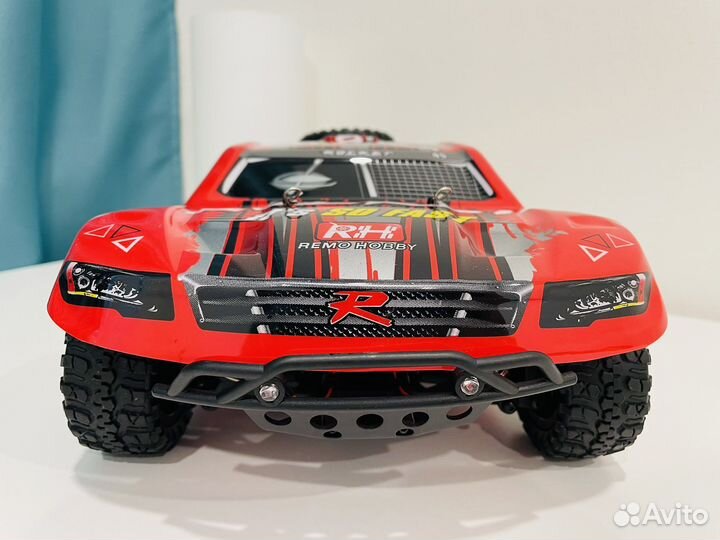 Радиоуправляемая Машинка