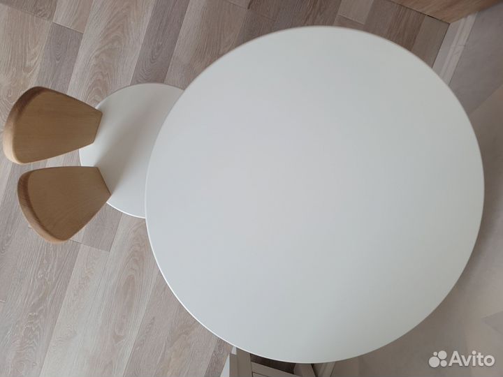 Детский стол и стул деревянные