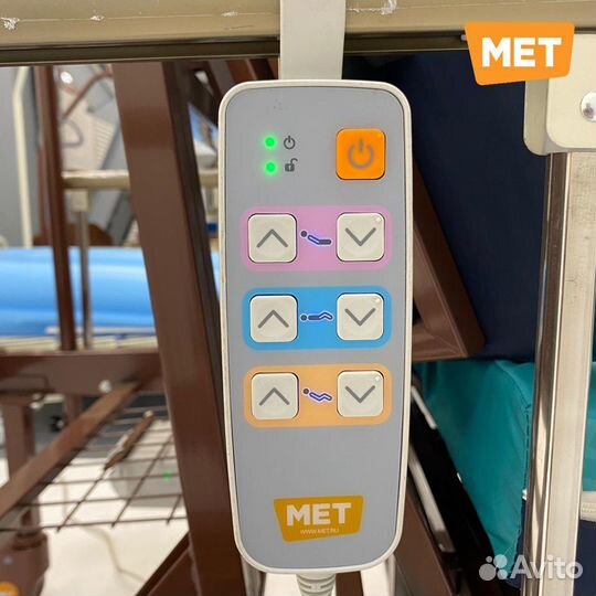 MET Emet Медицинская кровать с туалетом