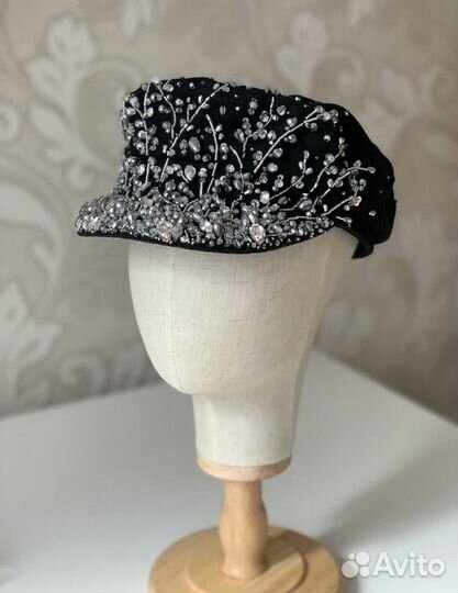 Кепка со стразами Сваровски