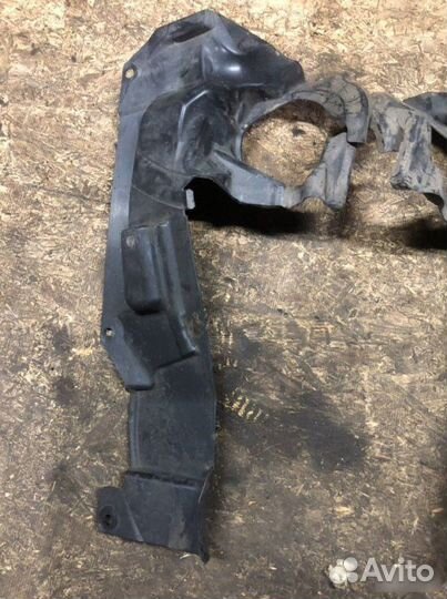 Пыльник двигателя Bmw E81