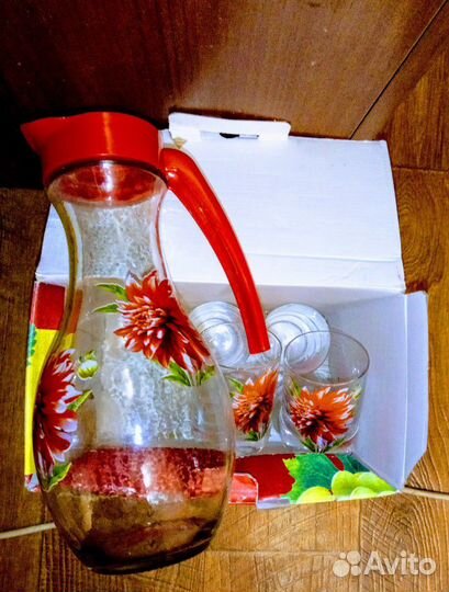 Кувшин и 6 стаканов