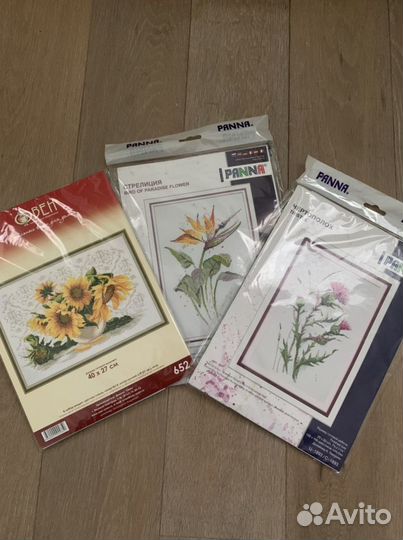 Вышивка крестом 3 набора Цветы