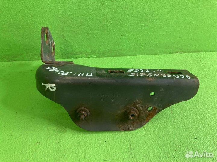 Кронштейн подножки mercedes-benz actros MP 4