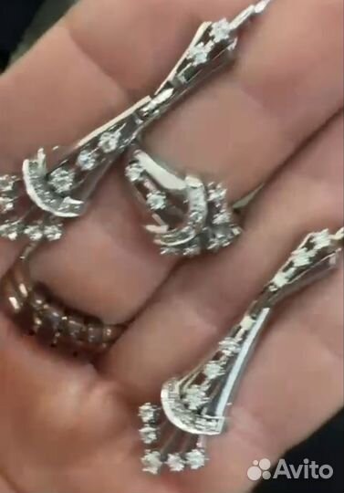 Золотой комплект с бриллиантами