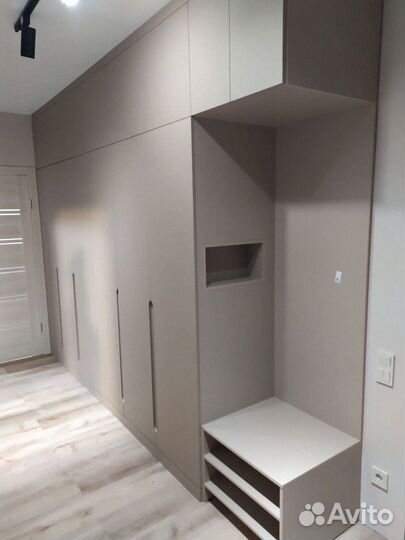 Прихожая на заказ современная