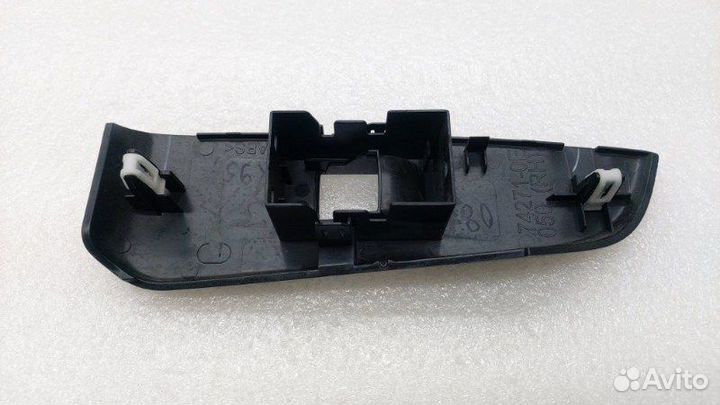 Накладка кнопки управления стеклоподъемником