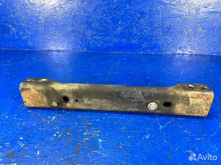 Балка поперечная передняя Chevrolet Tahoe 4 L86