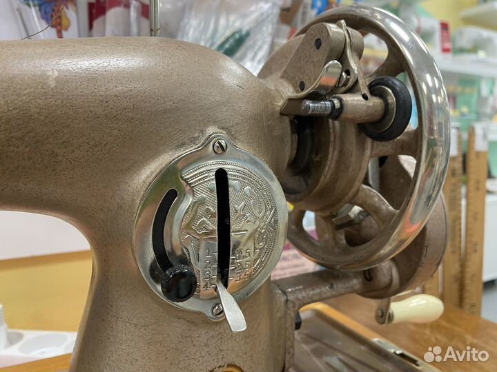 Подольская швейная машина (пмз 1М)