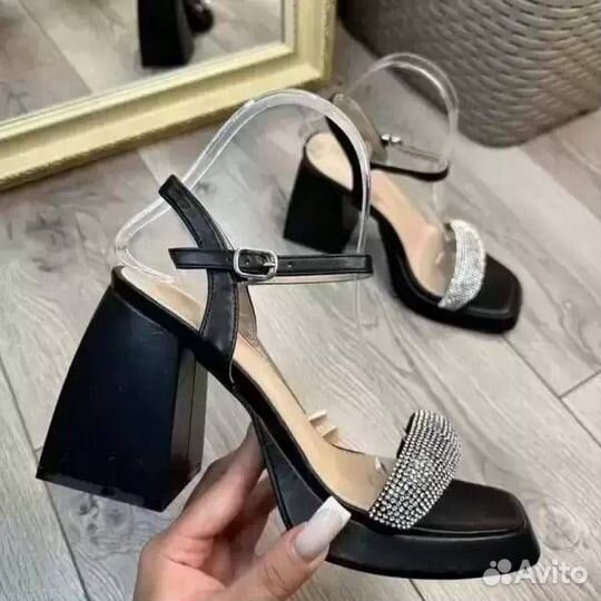 Босоножки женские размеры 37,37,38,38