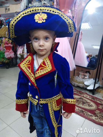 Новогодние костюмы ручной работы разные