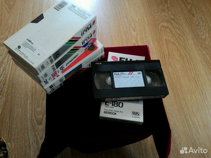 Диски,Кассеты - много