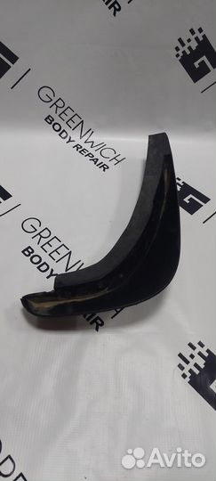 Брызговик передний левый land Rover RR L405