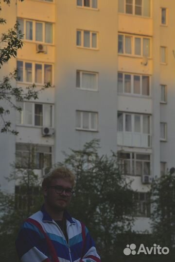 Фотограф в стиле 90х