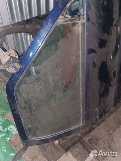 Боковое стекло двери на шевроле блейзер 1993г