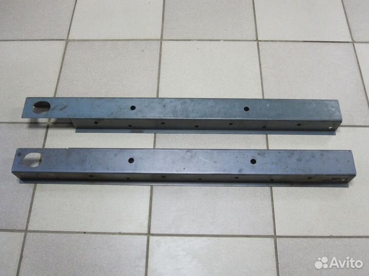 Усилители лонжеронов пола в месте раздатки Нива