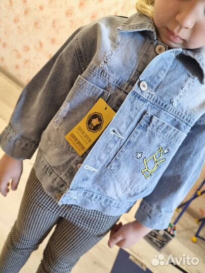 Джинсовая куртка