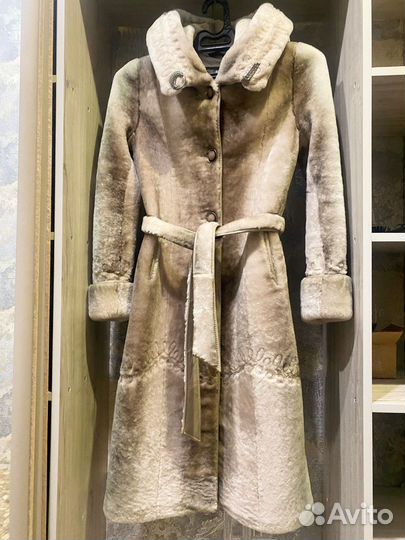 Шуба натуральная мутон 42 размер