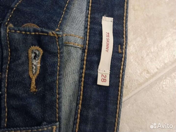 Джинсы levis