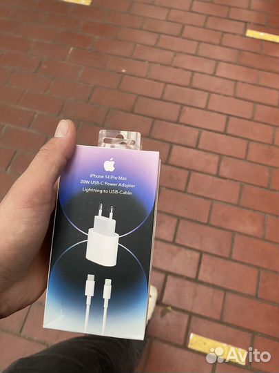 Зарядное устройство на iPhone