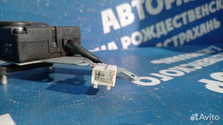 Моторчик заслонок отопителя Hyundai Sonata 4 седан