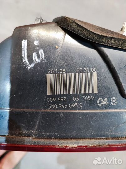 Фонарь внутренний левый Volkswagen Tiguan 5N1