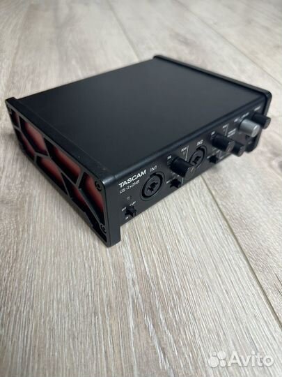 Звуковая карта tascam us-2x2hr