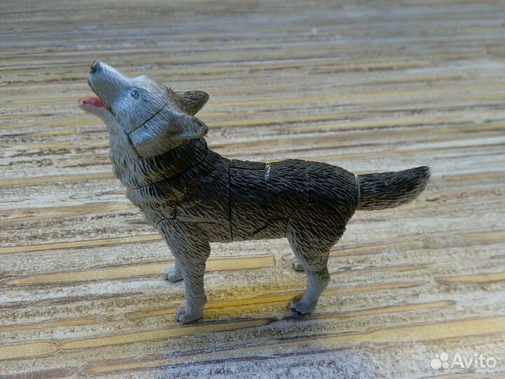 Волк и конь - игрушки конструкторы