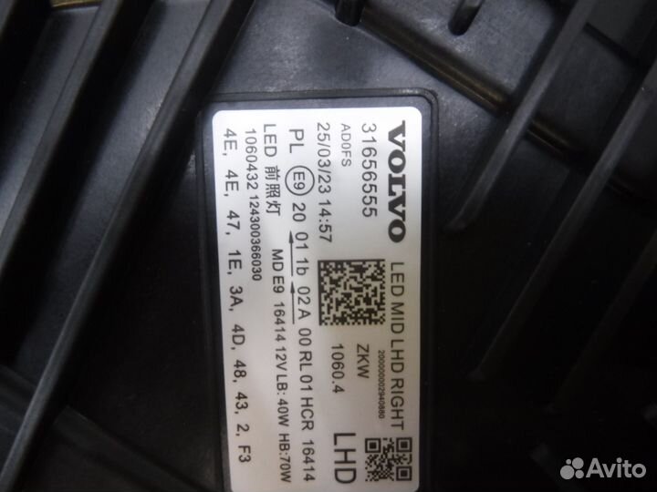 Фара правая Volvo XC60