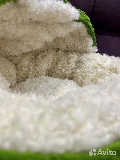 Лежанка для собак и кошек ручной работы