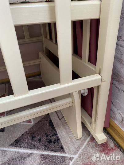 Детская кроватка с маятником бу