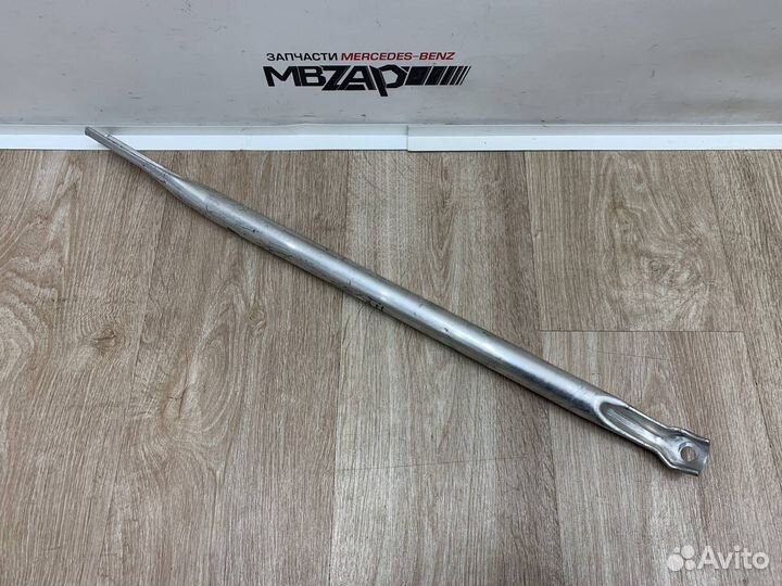 Распорка стоек правая Mercedes X253 GLC 253