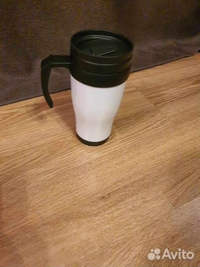 Продам Термокружку пластмассовую новую