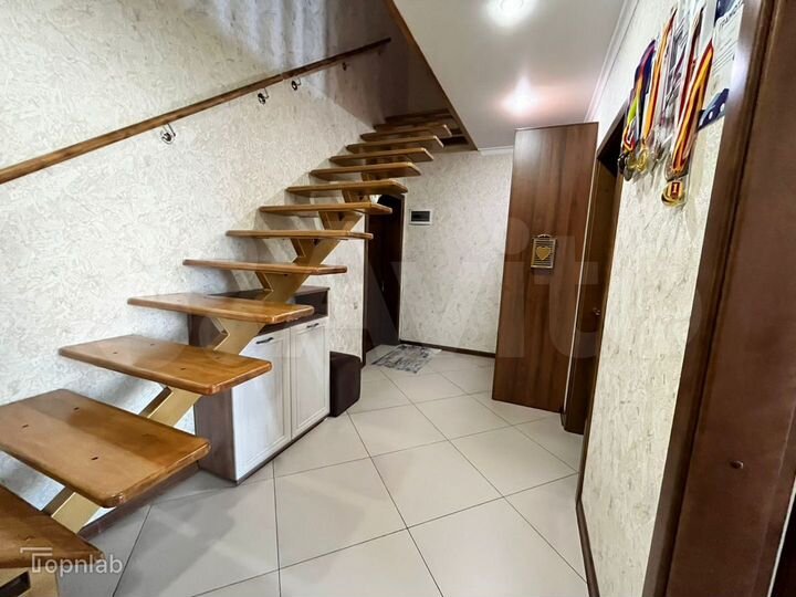 3-к. квартира, 94 м², 5/6 эт.